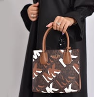 شنطة مايكل كورس