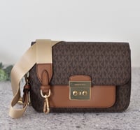 شنطة مايكل كورس