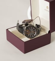 ساعة اقنر رجالي