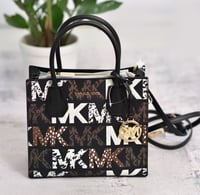 شنطة مايكل كورس