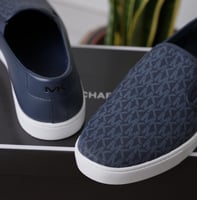 جزمة مايكل كورس