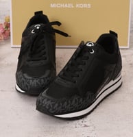 جزمة مايكل كورس