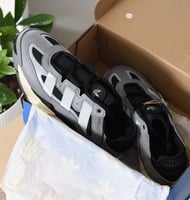 جزمة اديداس