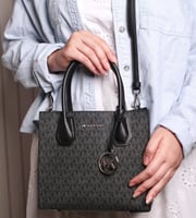 شنطة مايكل كورس