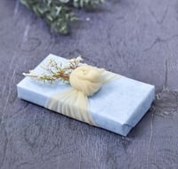 تغليف هدايا ورقي مدموج مع قماش