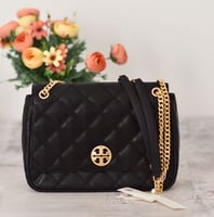 شنطة توري بورش