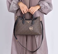 شنطة مايكل كورس