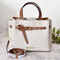 شنطة مايكل كورس