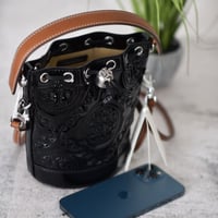 شنطة توري بورش