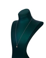 سلسال ناعم ذهبي | إطلالة يومية