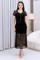 طقم تنورة وبلوزة أسود