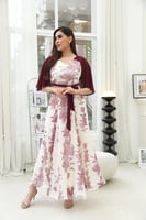 فستان عنابي بطبعه موردة