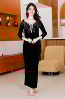 فستان مخمل ناعم أسود ماكسي