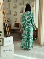 طقم أخضر مكسي