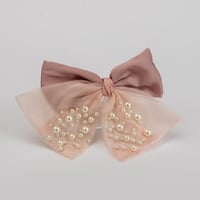 فيونكة شعر لؤلؤ