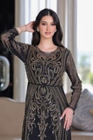 فستان سهرة أسود مطرز بالذهبي