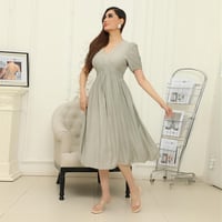 فستان بليسيه ميدي ساده مخصر باكمام كلاسيكية