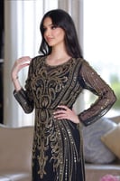 فستان سهرة أسود مطرز بالذهبي