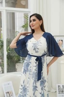 فستان ازرق بطبعة ورد