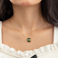 سلسال زركون مع فراشة اليوم الوطني