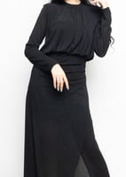 فستان اسود بكريستالات