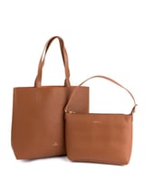 شنطة مستوحاة من الموضة العالمية