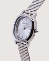 ساعه سيزون بيضاوي فضي