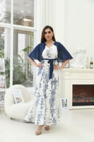 فستان ازرق بطبعة ورد