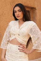 طقم دانتيل بيج - بلوزة وتنورة كلوش