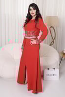 طقم بلوزة وتنورة احمر بتطريز فاخر