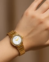 ساعة سيزون نسائية باطار كرستال دائري مضلع