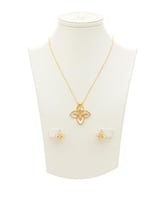 طقم بطابع الوردة