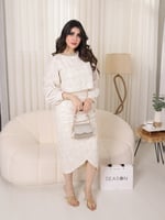 طقم بيج دانتيل تنورة ميدي وبلوزة