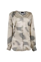 بلوزة بطبعه رمادي