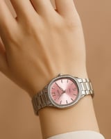 ساعة نسائية فضية - ميناء أخضر | إطار مرصع بالزركون