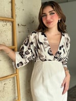 فستان كتان بطبعه على الكتف