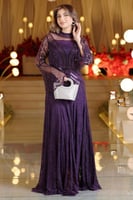 فستان سهرة فاخر بتصميم مميز