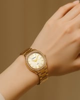 ساعة نسائية فضية - ميناء أخضر | إطار مرصع بالزركون