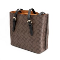 شنطة نسائية أنيقة