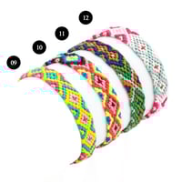 سوارة خيط نقوش