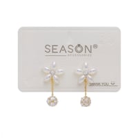 حلق بشكل لؤلؤ الوردة