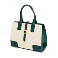 شنطة نسائية أنيقة