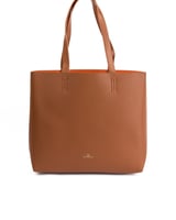 شنطة مستوحاة من الموضة العالمية