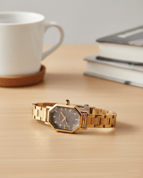 ساعه سيزون ذهبي مربع