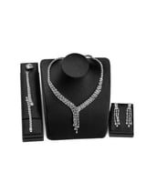 طقم زركون كبير