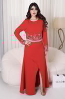 طقم بلوزة وتنورة احمر بتطريز فاخر