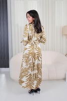 فستان مكسي أخضر