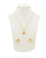 طقم بطابع الوردة