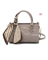 شنطه نسائي سيزون