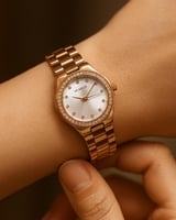 ساعة نسائية سيزون باطار مرصع بالكرستال